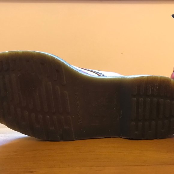 Dr Martens - Made in England – Red DM footprint & logo - 8 hole leather boots - Picture 8 of 15